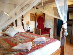 4 bedrooms, iron/ironing board, travel cot, bed sheets