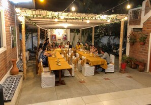 Courtyard - Hostal Maresía (Posorja)