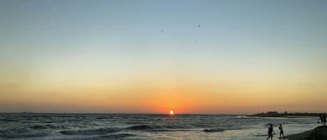 Una spiaggia nelle vicinanze