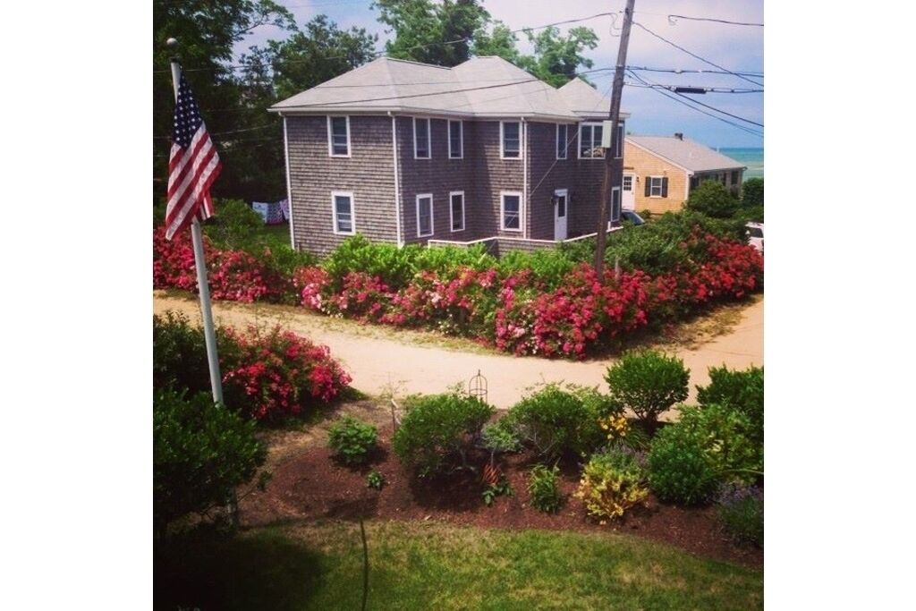 Spectacular View, Steps to Brewster Pineland Park Private Beach