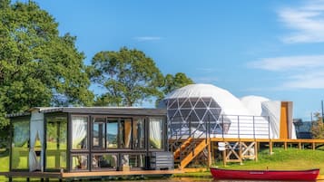 1 habitación, cubrecamas y minibar con artículos gratuitos