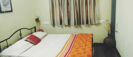 1 室のベッドルーム、WiFi、ベッドシーツ