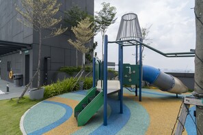 Außen-Kinderspielplatz
