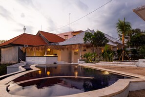 Outdoor pool, sun loungers