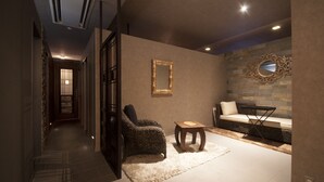 Couples treatment room(s), sauna, hot springs/mineral springs - Higashi Dogo Sora to Mori (Matsuyama)