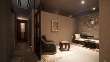 Ruang perawatan pasangan, sauna, dan mata air panas/mineral