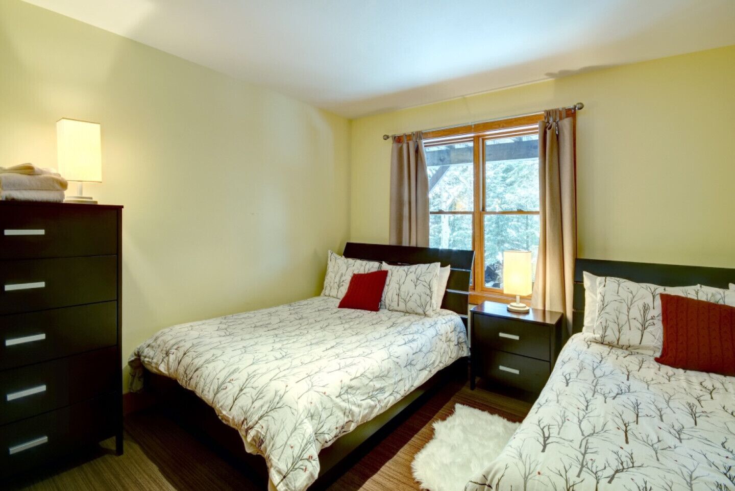 5 bedrooms, iron/ironing board, travel cot, free WiFi