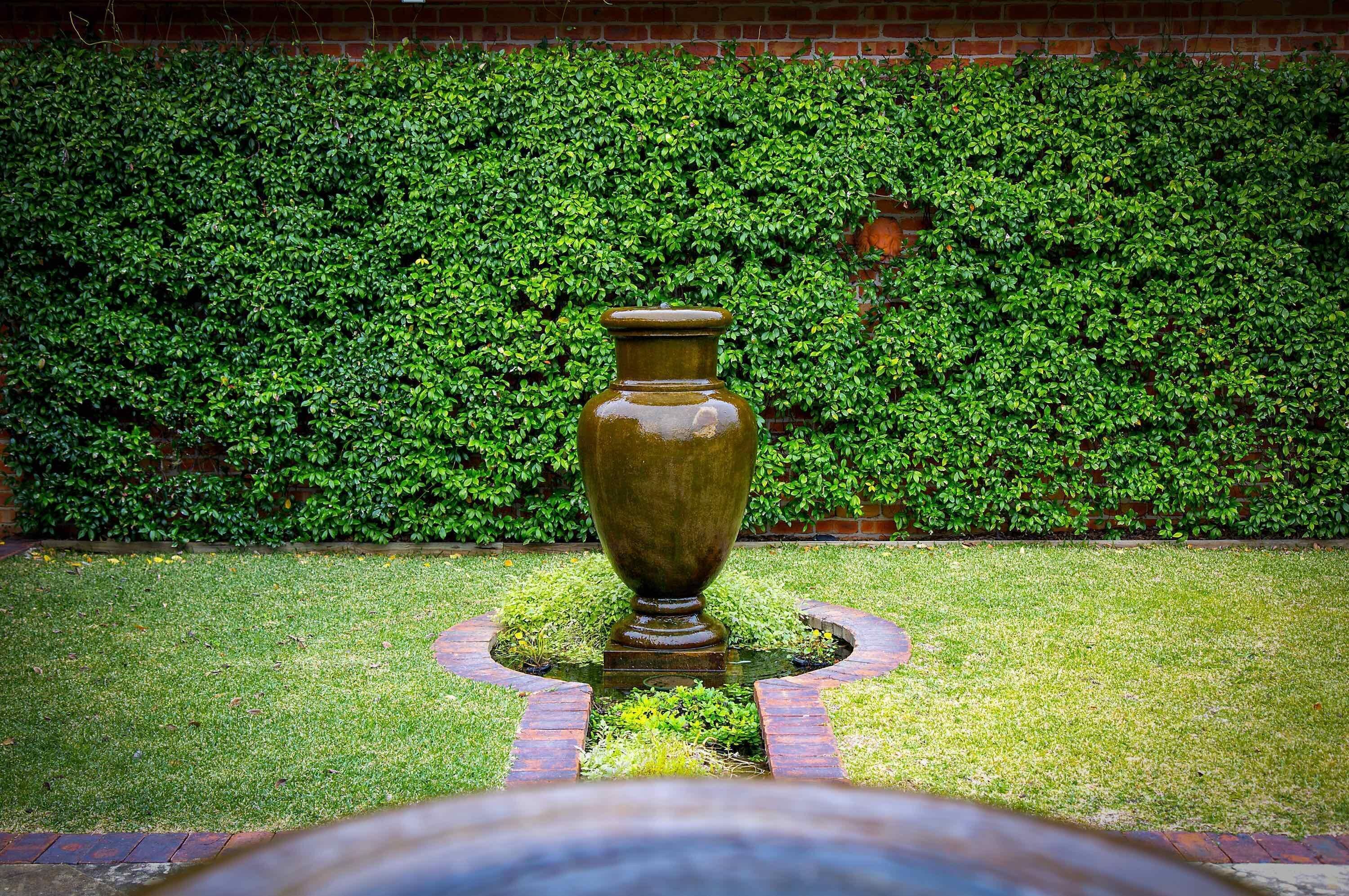 The Ballabourneen House - Grand Hunter Valley homestead - 4 bedrooms with infinity pool and open fireplace — image 20