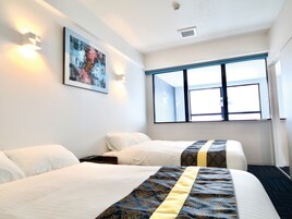 客房 (Maisonette Suite) | 客房内保险箱、隔音、免费 WiFi、床单