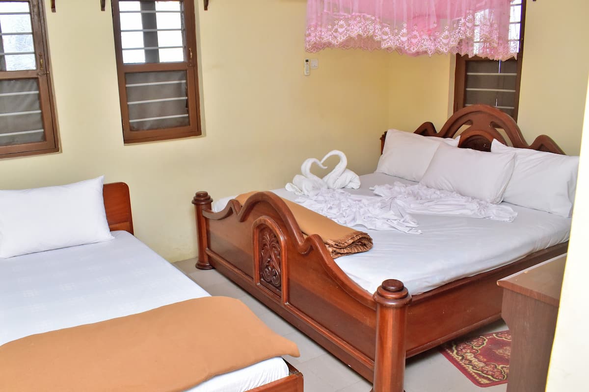 Standard Triple Room | Free WiFi