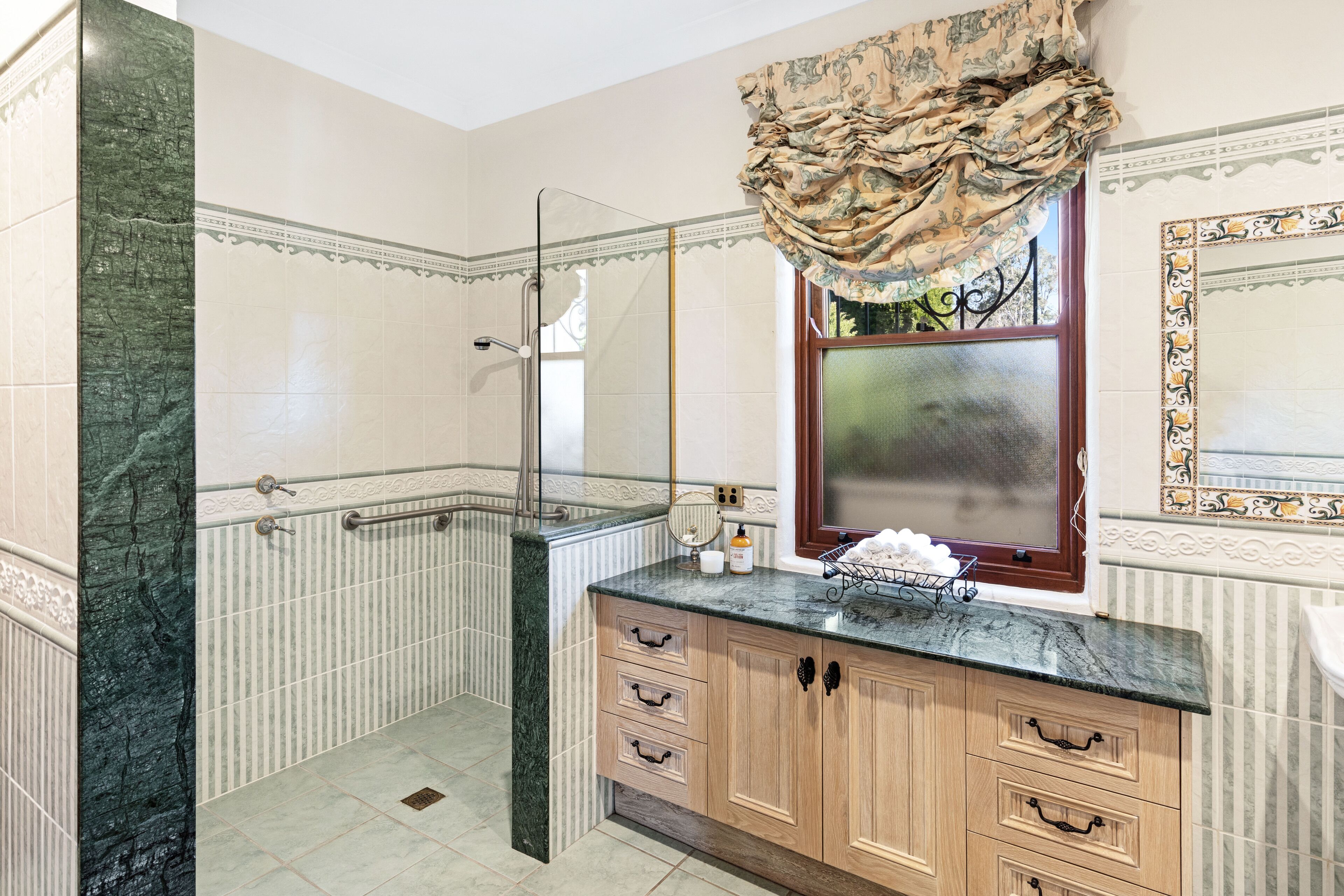 Iron Gate Estate - Pokolbin Hunter Valley — image 24