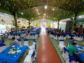 Breakfast, dinner, brunch served; Vietnamese cuisine  - Ngoc Han Hotel (Tinh Bien)