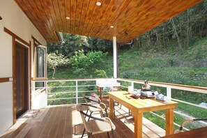 Chambre Quadruple, balcon | Terrasse/Patio