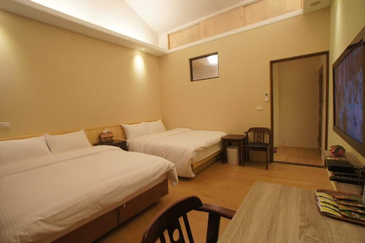 Habitación cuádruple estándar | Escritorio, cortinas blackout, insonorización y wifi gratis