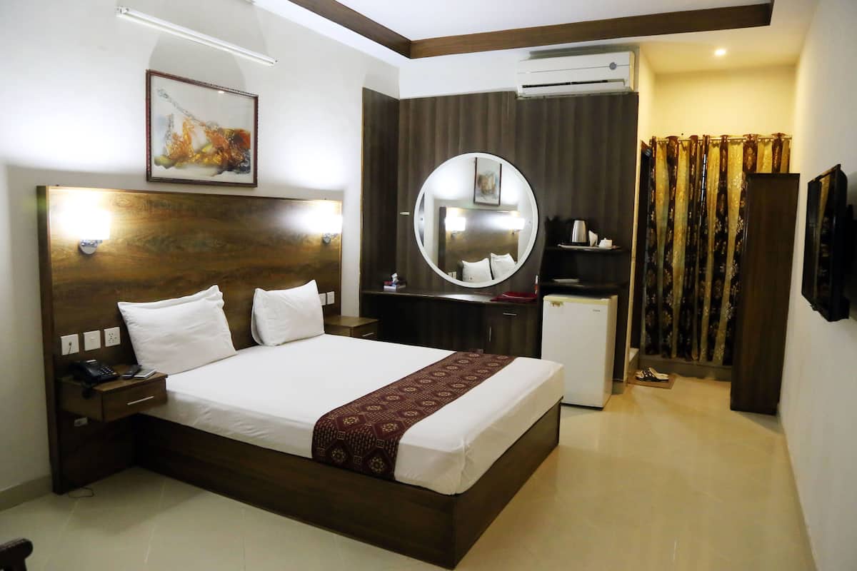 Executive Room, 1 Bedroom | Free WiFi