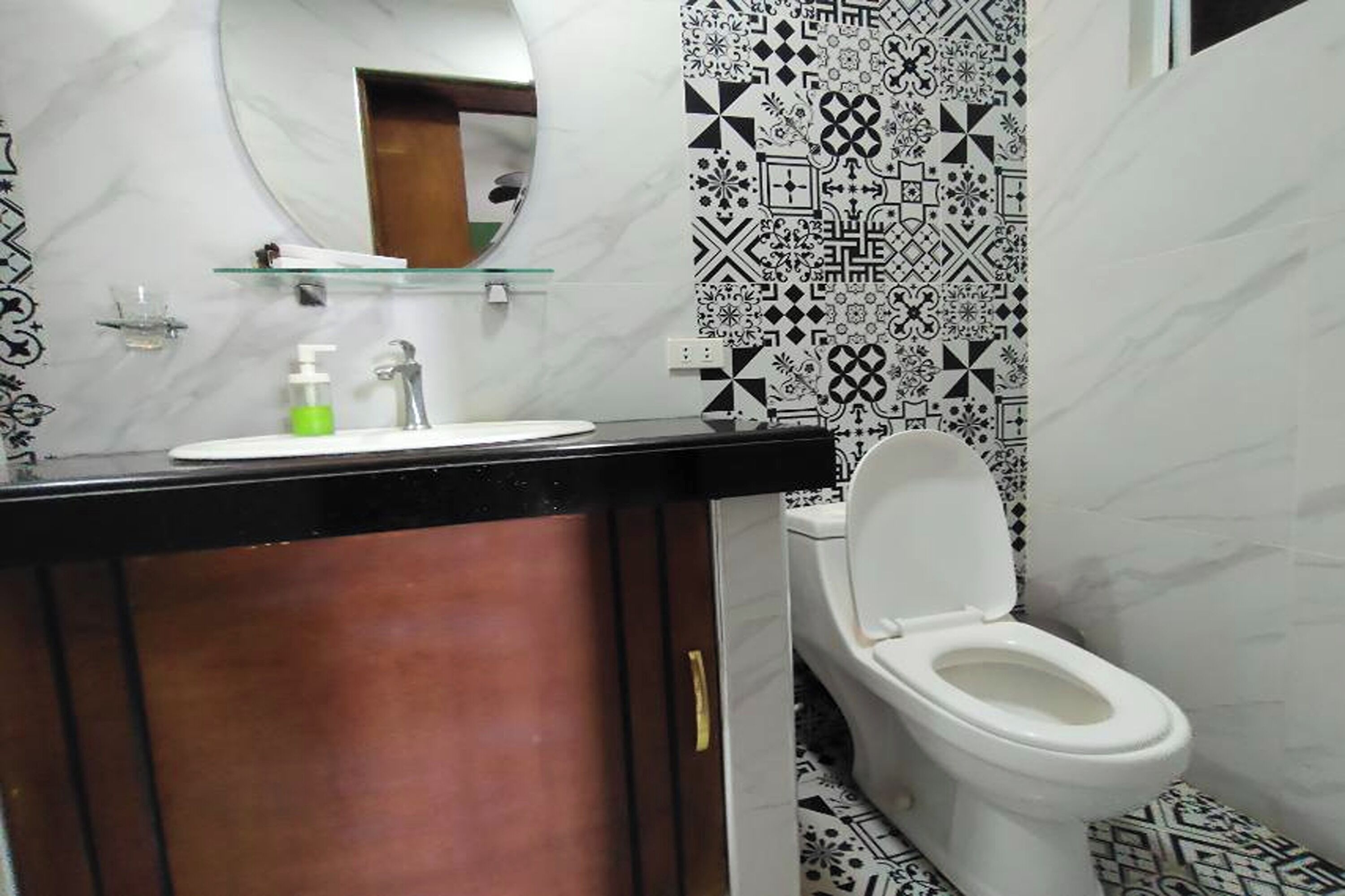 Free toiletries, towels