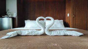 Desk, free WiFi, bed sheets