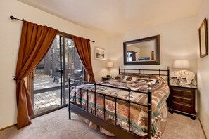 House, Patio (1836) | View from room - Moose INN #1836 (Big Bear Lake)