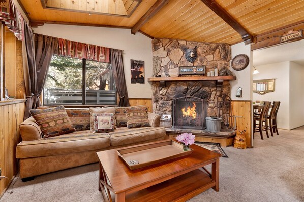 House, Patio (1836) | Living area