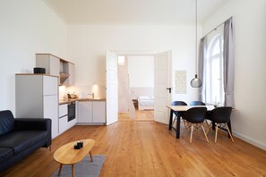 Luokittelematon kuva, 3 kautta 15, painike