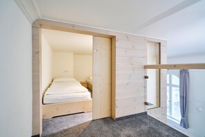 Luokittelematon kuva, 4 kautta 15, painike