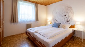 2 bedrooms, hypo-allergenic bedding, in-room safe, blackout drapes - Ferienpark Scheiber (Sankt Kanzian am Klopeiner See)
