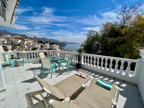 Outdoor dining - Nerja Paradise Rentals - Villa Rayo de Sol (Nerja)