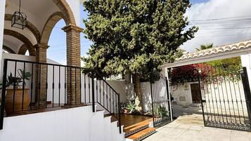 Enceinte de lâhĂ©bergement