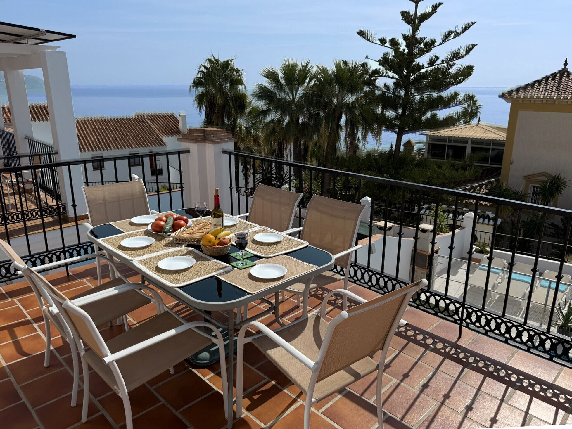 屋外ダイニングエリア