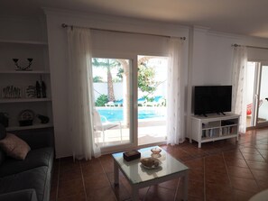 TV - Nerja Paradise Rentals - Villa Jazmines (Nerja)