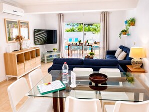 Dining - Nerja Paradise Rentals - Villa Los Leones (Nerja)
