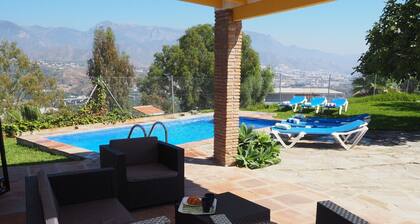 Nerja Paradise Rentals - Villa Los Girasoles