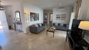 تلفزيون، مشغل دي في دي، تنس طاولة