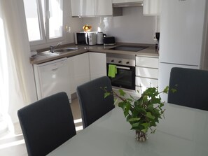 Fridge, microwave, oven, dishwasher