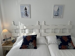 3 Schlafzimmer, Zimmersafe, Bügeleisen/Bügelbrett, Reisekinderbett