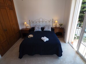 4 bedrooms, in-room safe, iron/ironing board, travel cot