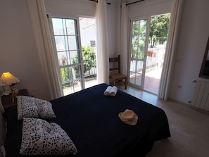 4 bedrooms, in-room safe, iron/ironing board, travel cot