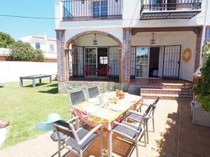 Outdoor dining - Nerja Paradise Rentals - Villa Victoria (Nerja)