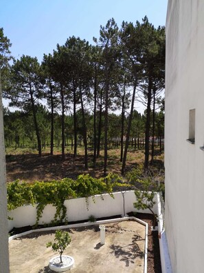 Deluxe Double Room | View from room - Guilhim Guest House (Nazaré)