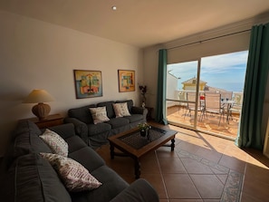 TV, table tennis - Nerja Paradise Rentals - Villa Dos Ardillas (Nerja)