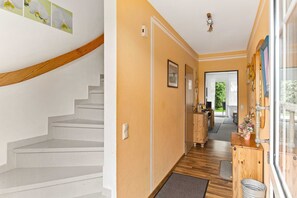 Unclassified image, 4 of 14, button