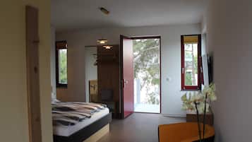 1 Schlafzimmer, Schreibtisch, WLAN, Bettwäsche