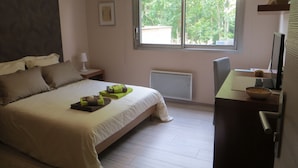 Habitació doble Comfort, bany compartit, vistes al parc (Les Tamaris)