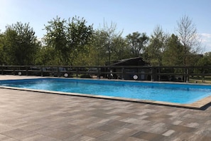 Piscine extérieure (ouverte en saison)