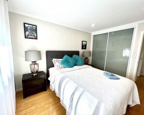 1 Schlafzimmer, Bügeleisen/Bügelbrett, kostenloses WLAN, Bettwäsche