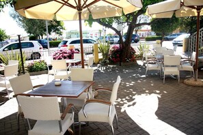 Terrace/patio - Hotel Sedonia (Cervia)