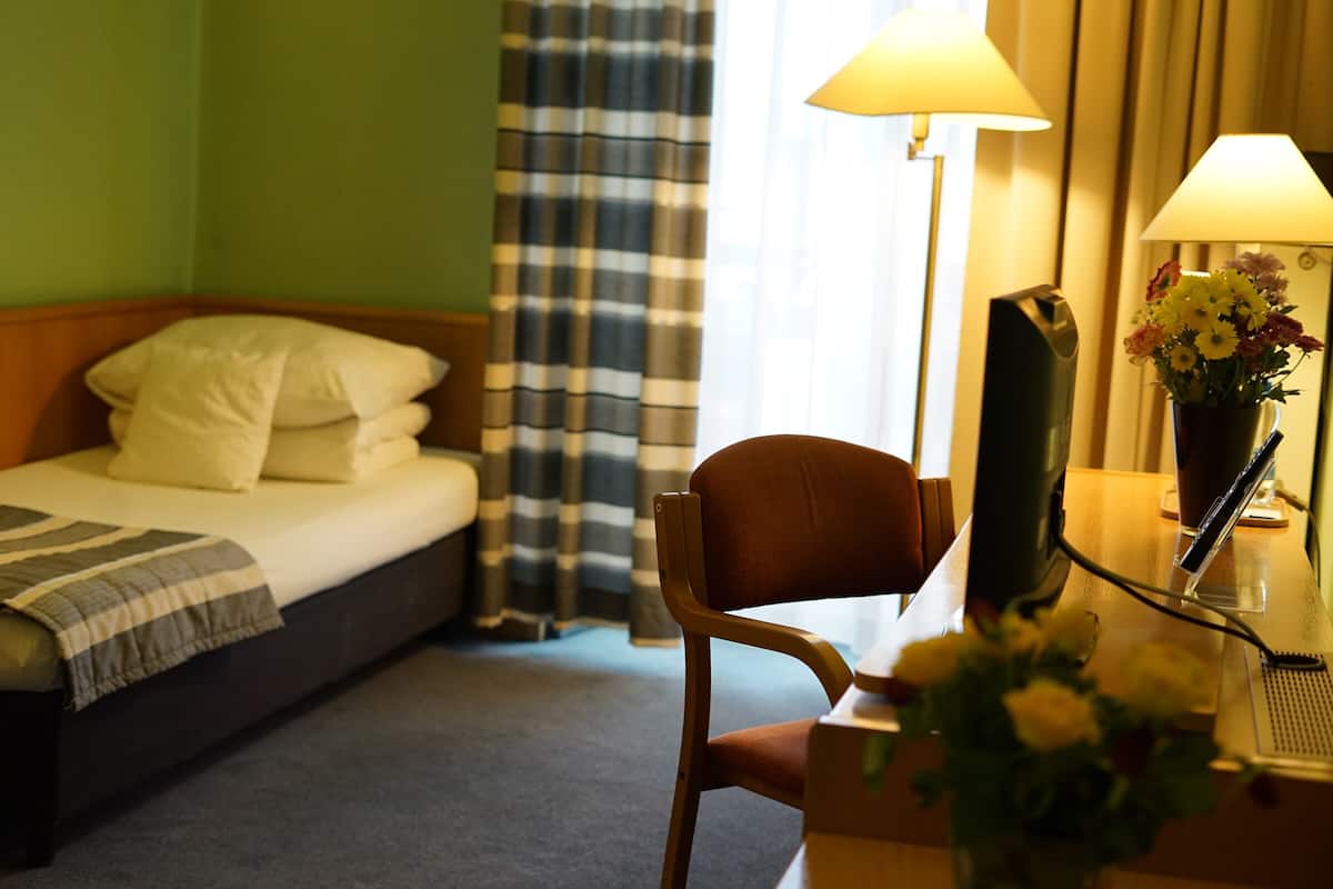 Classic Single Room | 1 bedroom, desk, laptop workspace, iron/ironing board