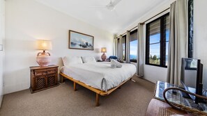 4 bedrooms, WiFi - Mintee 3 | Beachfront, 4 bed, 2.5 bath - 50m to beach with views (Point Lookout)