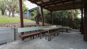 تناول الطعام بالخارج