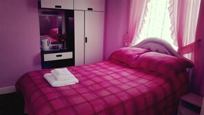 Standard Double Room, Ensuite (Room 7, Tower View) | Bathroom